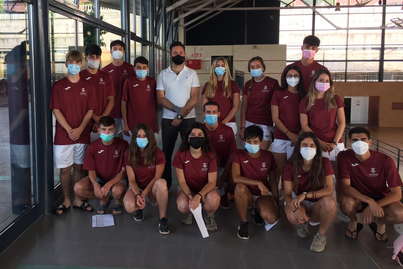 Ajuntament De Sant Vicen De Montalt Una Trentena De Joves S